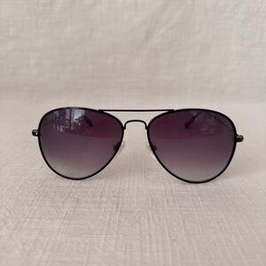 DIFF Cruz Aviator Sunglasses black frame  Grey ombré Lenses Women's with case